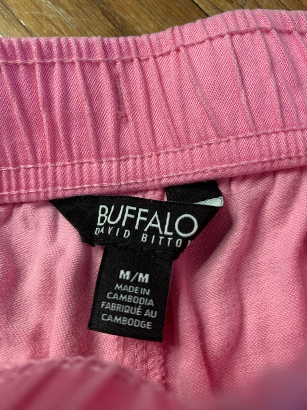 Buffalo David Bitton Pink Tencel Blend Pull-On Shorts - Size Medium - Picture 2 of 7
